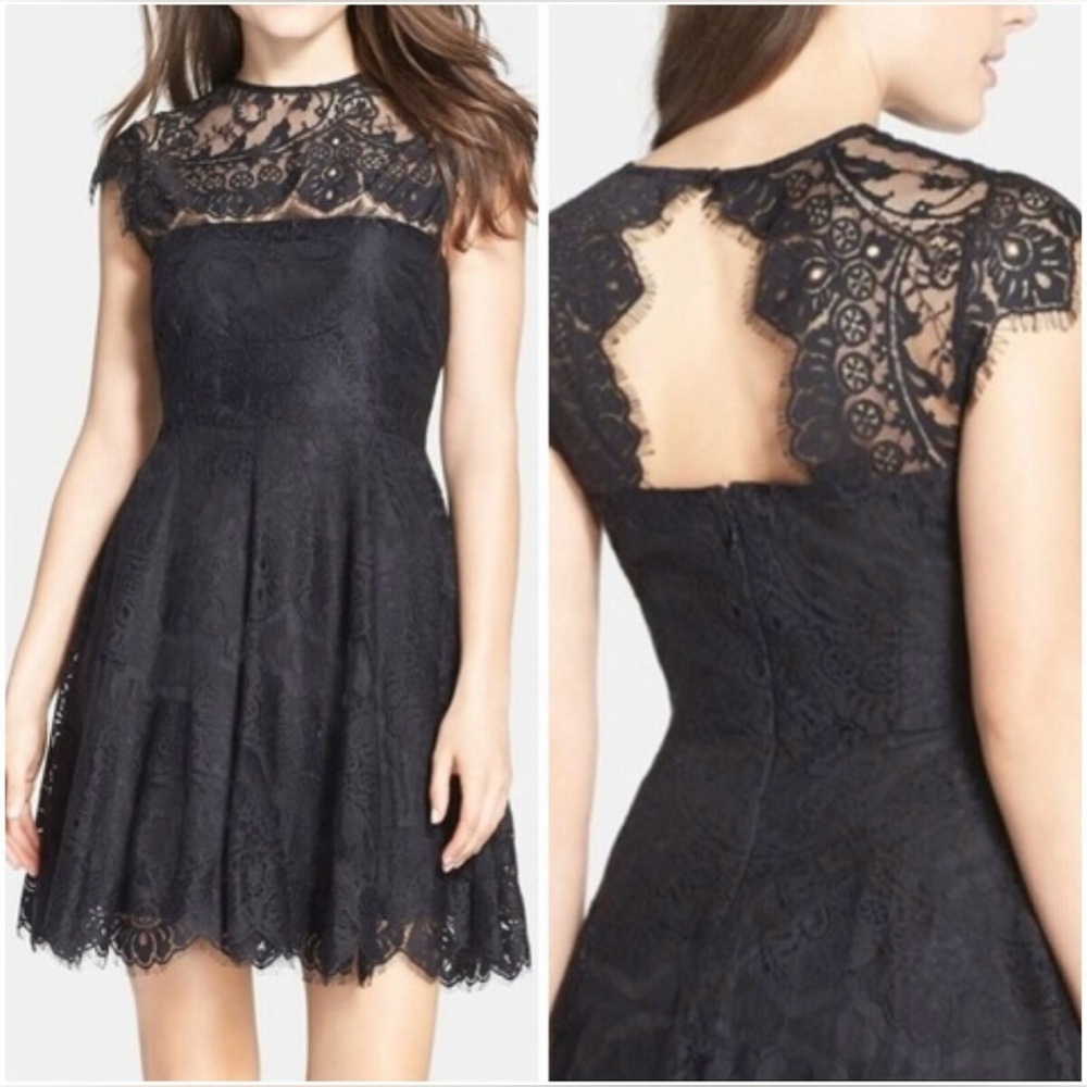 Revolve BB Dakota size 8 black lace lined A-Line Fit & flare dress 410B2